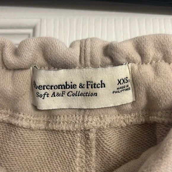 A&F Soft A&F collection Cloud Joggers Cream - Picture 9 of 9